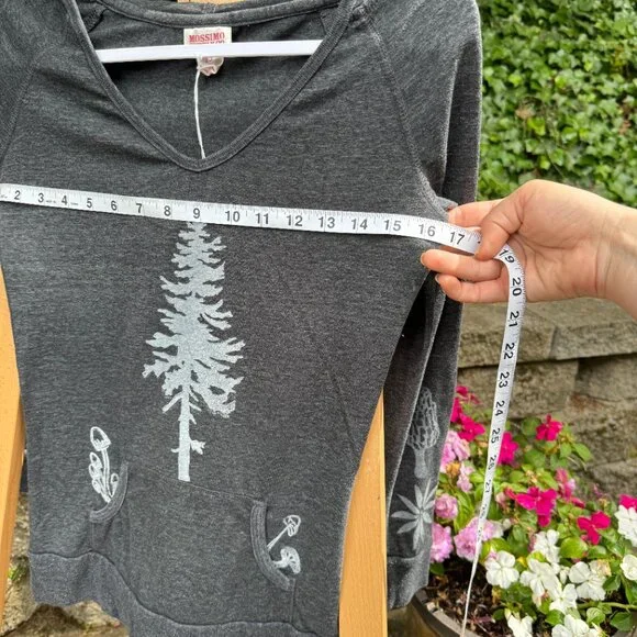 Hand-Printed Forest Hoodie – Evergreen Tree & Mushroom Design – Charcoal Gray, S - Picture 6 of 9
